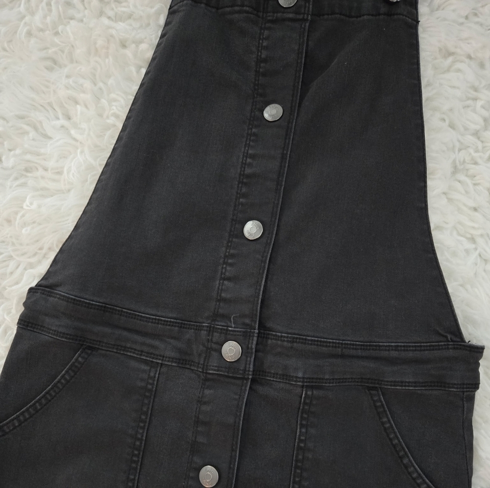 BODEN Button Through Dungaree Dress. Size 13-14Y. Black. Good preowned condition - Picture 2 of 6